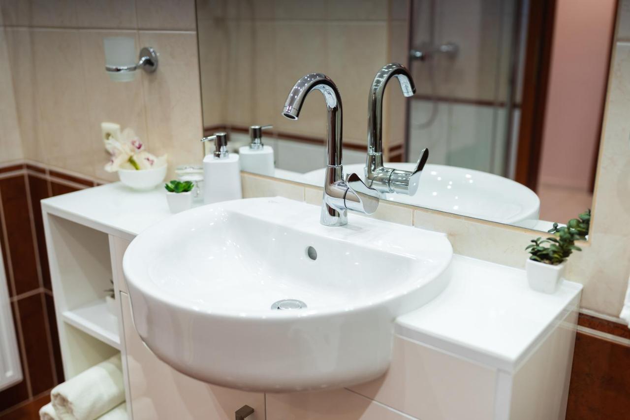 Sara-Lux Apartman Nyarliget Zewnętrze zdjęcie