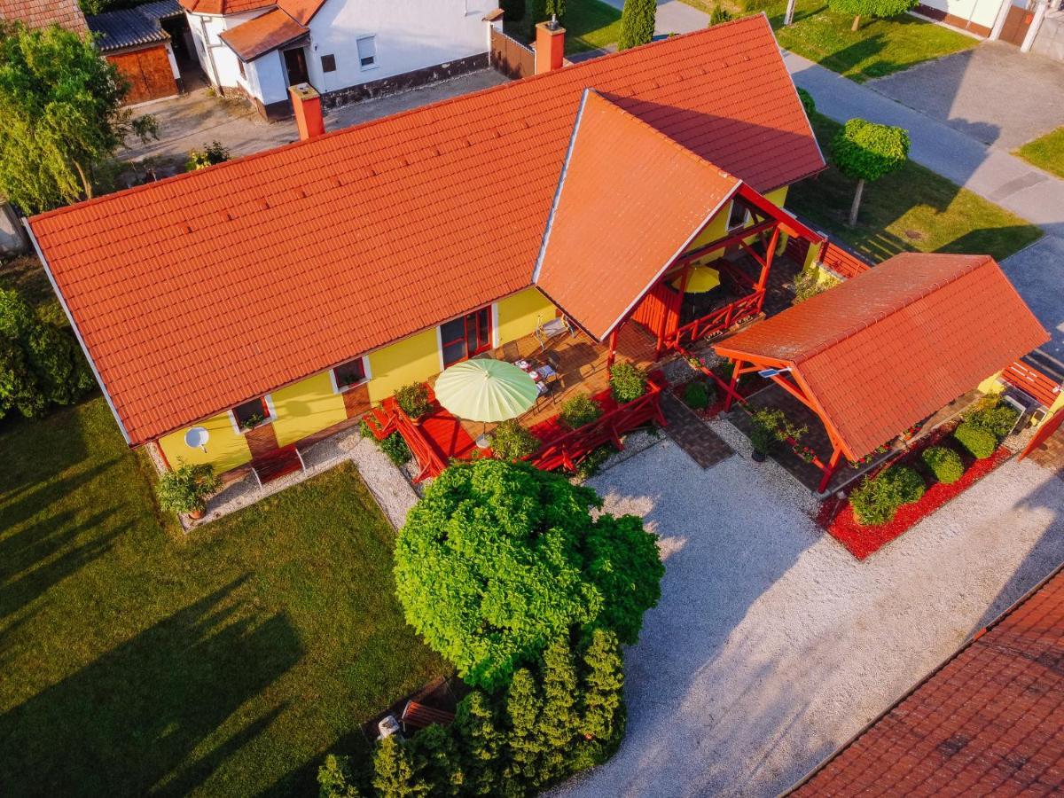 Sara-Lux Apartman Nyarliget Zewnętrze zdjęcie