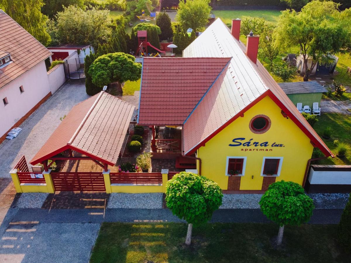 Sara-Lux Apartman Nyarliget Zewnętrze zdjęcie